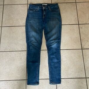 Levi’s 711 Skinny Jeans